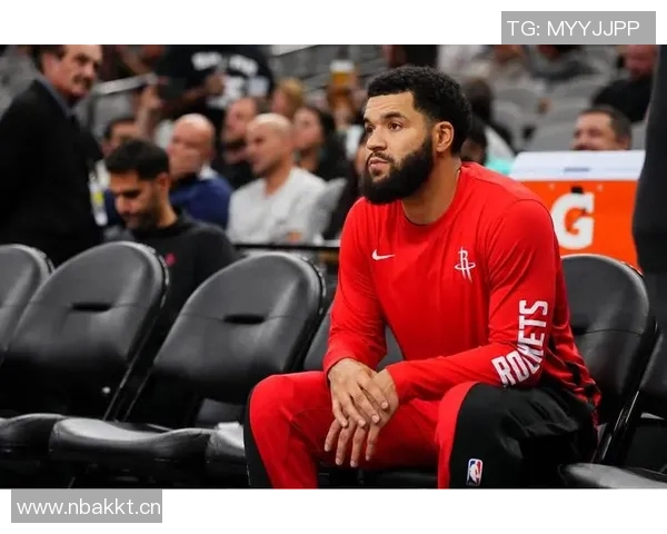 范弗里特谈球队争冠机会受限时的出战态度与伤病困扰