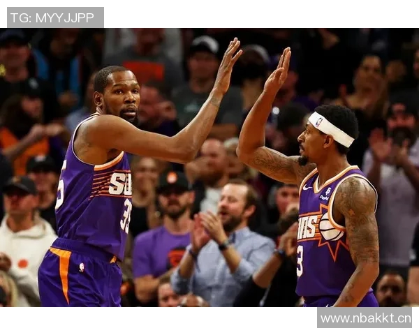 范弗里特谈对手防守策略称无人能挡申京的强大实力